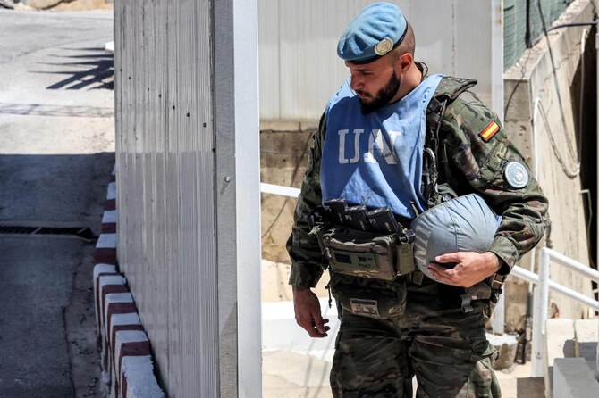 UN peacekeepers in south Lebanon crossfire