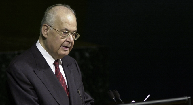 Former Lebanese prime minister Salim El-Hoss died on August 25, 2024, at the age of 94, local media reported. (File/AFP)