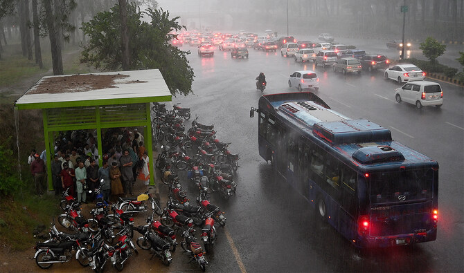  Pakistan warns heavy rains may trigger floods from today