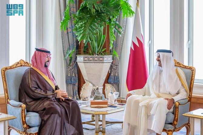 Saudi defense minister meets emir of Qatar in Doha