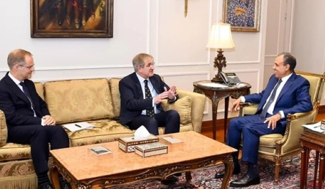 Egyptian and British officials hold talks on economic, investment and trade cooperation