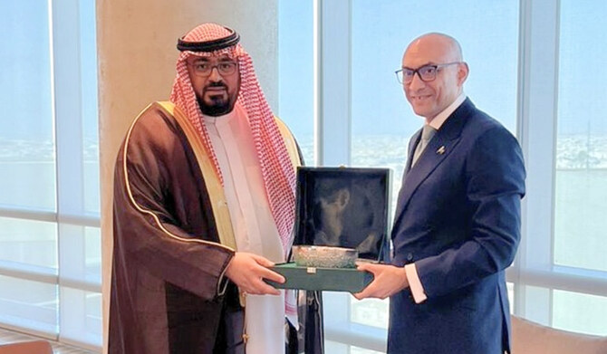 Saudi economy minister meets Pakistan’s ambassador in Riyadh