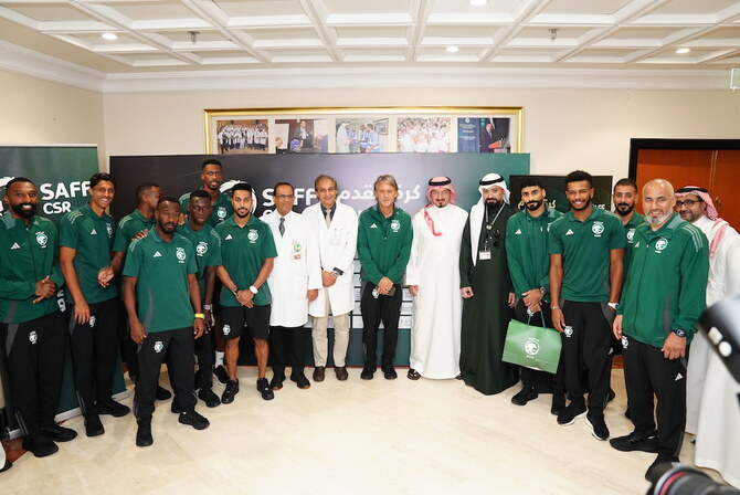 Saudi football players bring joy to patients at top hospital