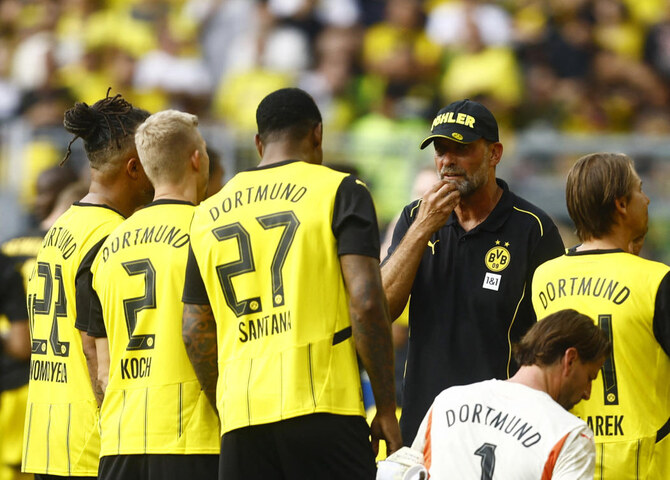 Klopp celebrates ‘school reunion’ on return to Dortmund dugout