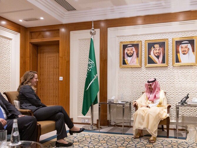 Saudi Foreign Minister Prince Faisal bin Farhan receives the Director-General of the IOM Amy Pope in Riyadh on Sunday. (SPA)