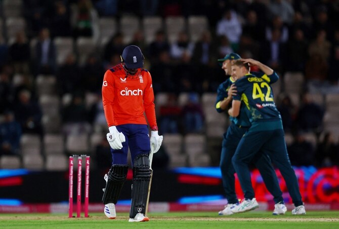 England’s new white-ball era off to shaky start in loss to Australia in first T20 cricket match