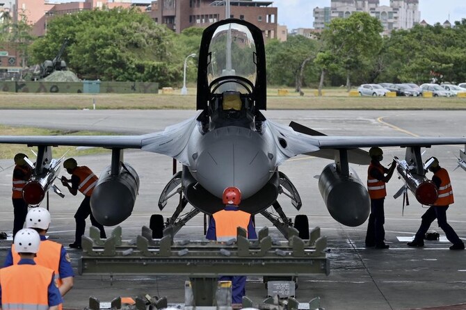 Taiwan hopes delayed F-16s start arriving by end of this year