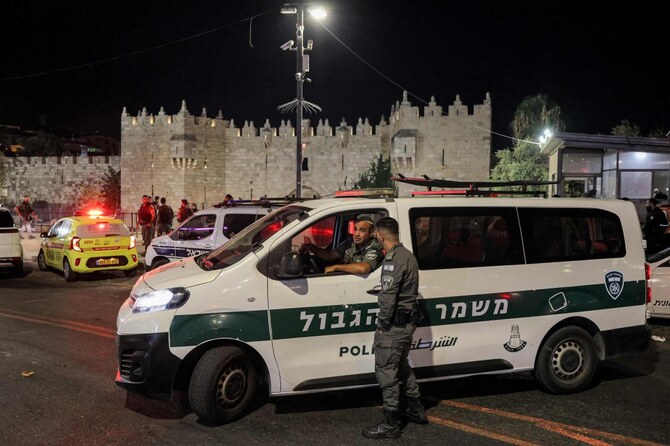 Israeli police and border guards deploy near the scene of an attempted stabbing attack at the Damascus Gate.