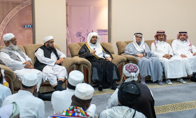 Makkah imam meets Islamic leaders in Africa