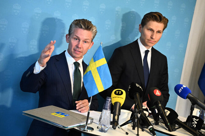 Sweden says willing to lead NATO presence in Finland