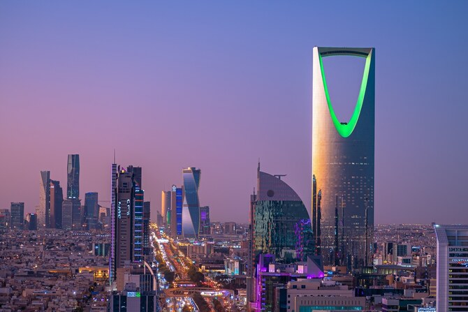 Saudi Ministry of Commerce refers 44 business for prosecution over illegal competitions and discounts