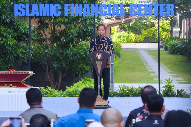 Indonesia launches national Islamic finance center to boost local halal industries