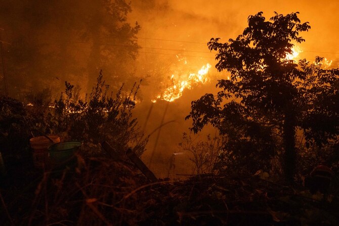 Portugal battles ferocious wildfires as toll rises to seven