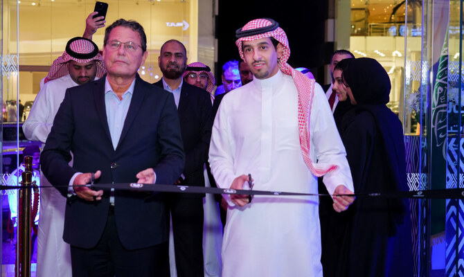 Wallan Trading opens Renault showroom in Jeddah