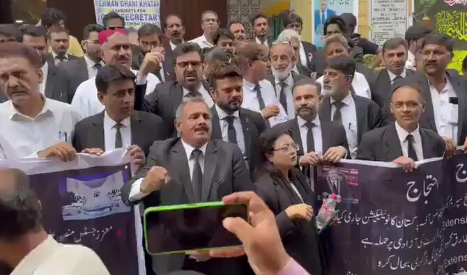 Pakistani lawyers to convene in Lahore today to protest government’s proposed constitutional amendments