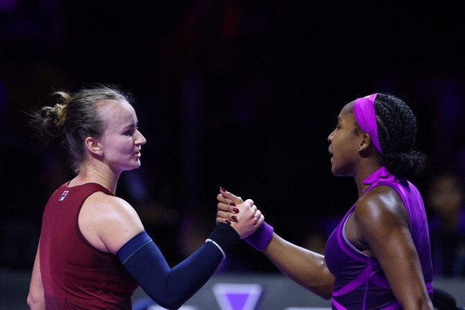 Krejcikova Beats Gauff To Earn Last Semifinal Spot At WTA Finals ...