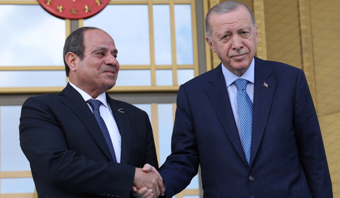 President Tayyip Erdogan welcomes Egyptian President Abdel Fattah El-Sisi in Ankara, Turkey. (REUTERS)