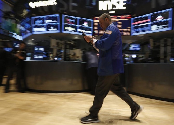 Stocks bounce after rout; Brent crude below $ 100