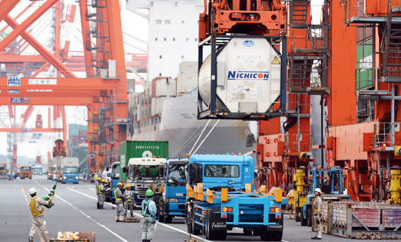 Japan trade deficit widens to $ 10.4 bn