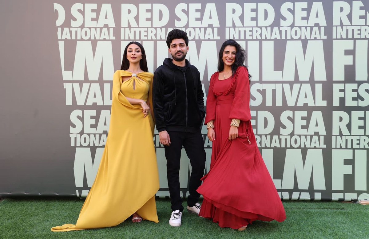 4 Can Crop Or Cut Out Nour Alkhadra Right With Her Fellow Hwjn Cast Members Alanoud Saud And Baraa Alem At The Red Sea International Film Festival In 2022